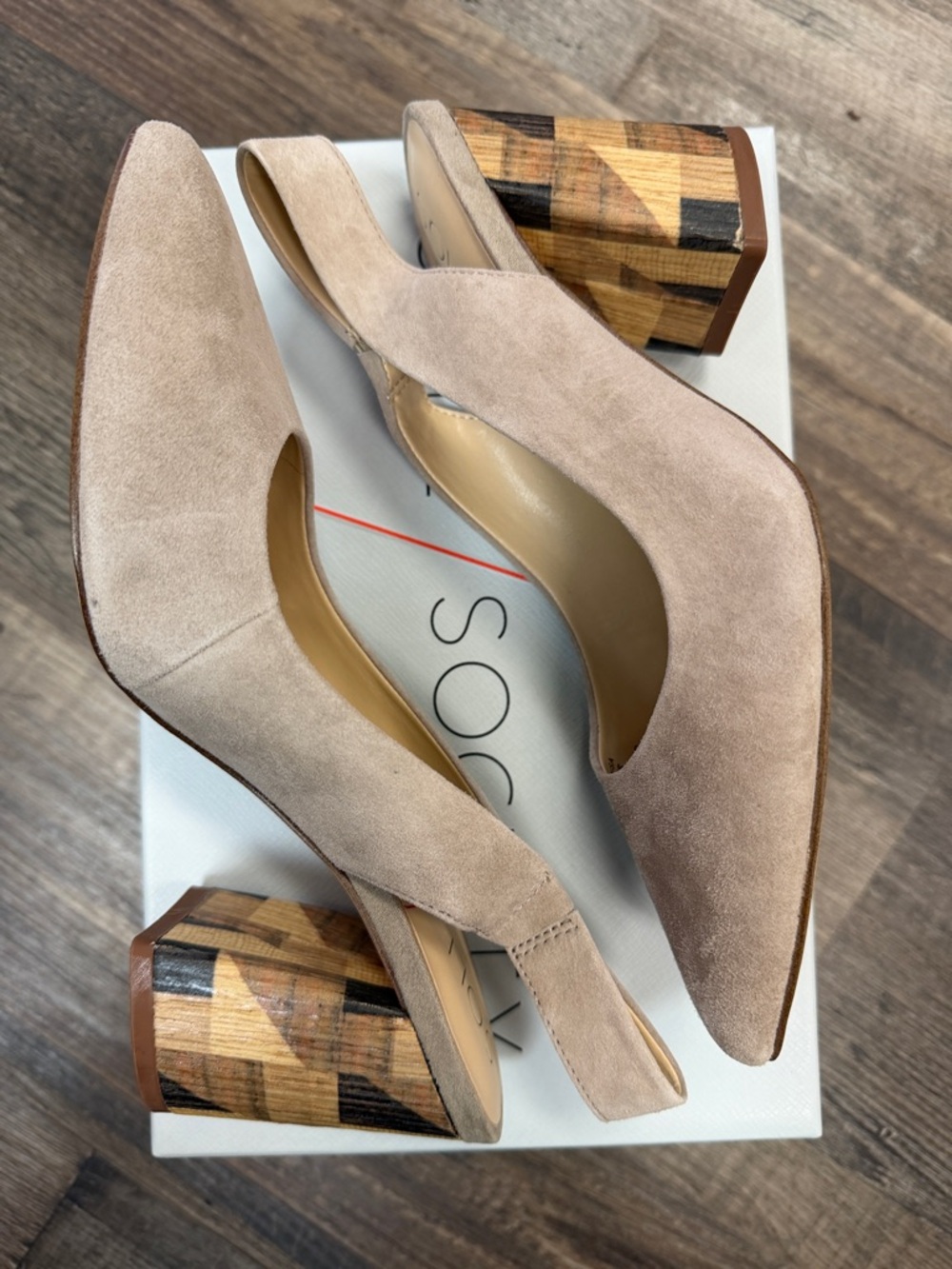 BRAND NEW Sole Society Tadisa Wood Block Taupe Suede Slingback Pumps Shoe Size 6